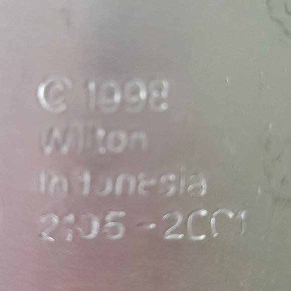 Vintage Scarecrow Harvest 1998 Wilton Cake Pan, Aluminum baking pan.  Fall - Picture 3 of 3